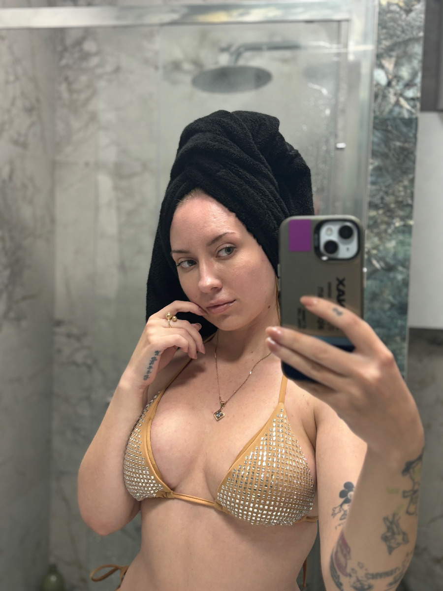 Nude girl KateV in Belford Roche