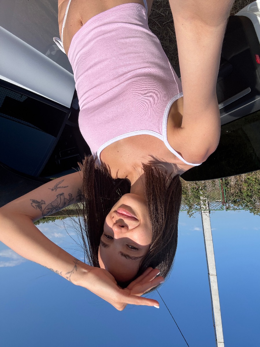 Sexy model Tina in Belford Roche